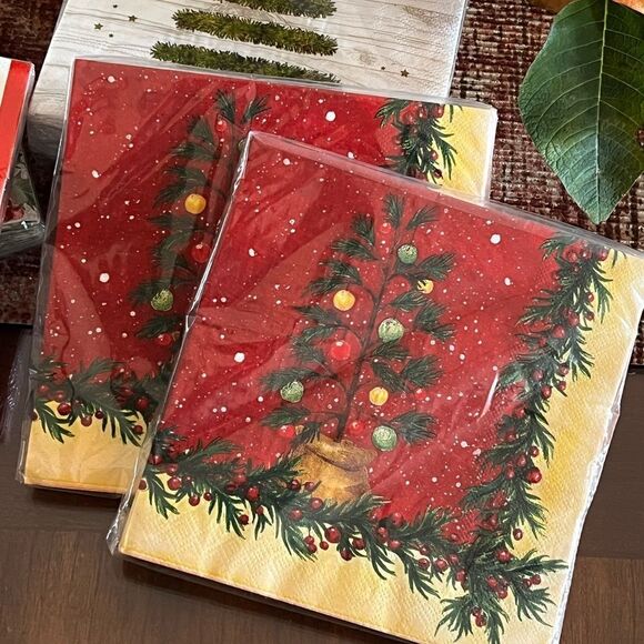 Bundle of Festive Holiday Napkins - Picture 4 of 4